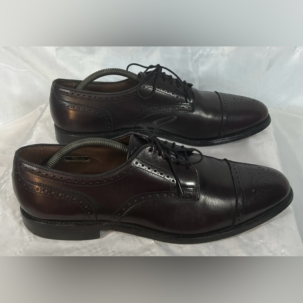Allen Edmonds Mens Sanford Burgundy Medallion/Brogue Cap Toe Oxfords Size 10C